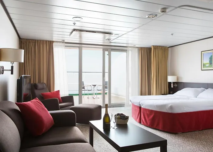 Tallink Ferry -tallinn 2 Nights Return Cruise To Stockholm * タリン