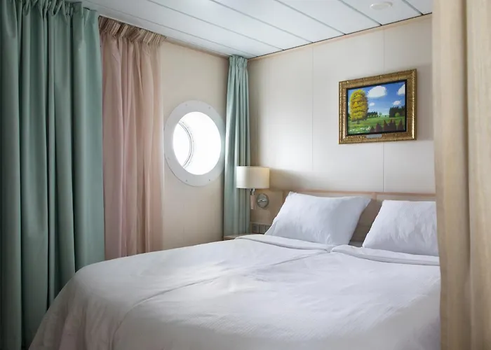 Tallink Ferry -tallinn 2 Nights Return Cruise To Stockholm  Tallinn